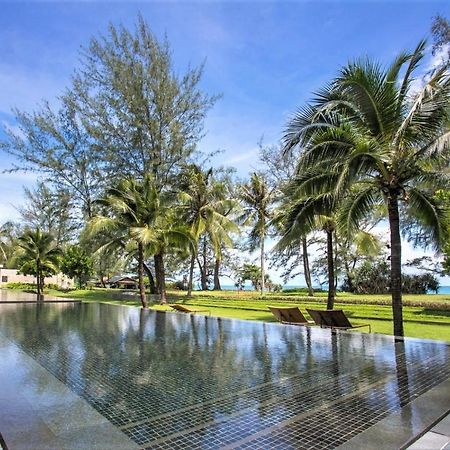 Luxury Oceanfront_Pool Access Apartment Mai Khao Bagian luar foto